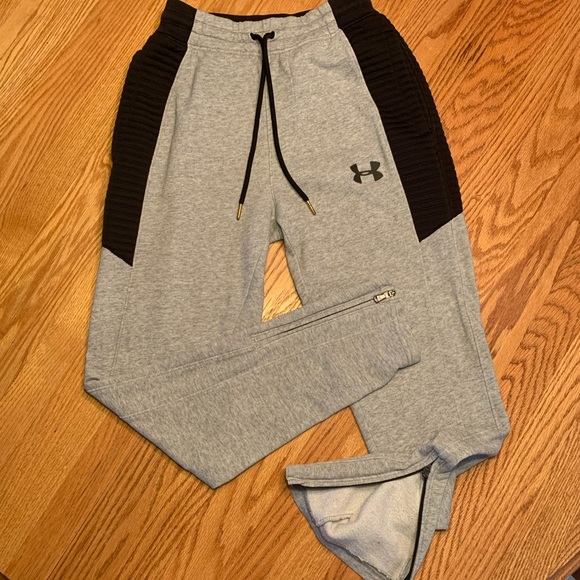 Under Armour Fitted Joggers - Picture 1 of 4